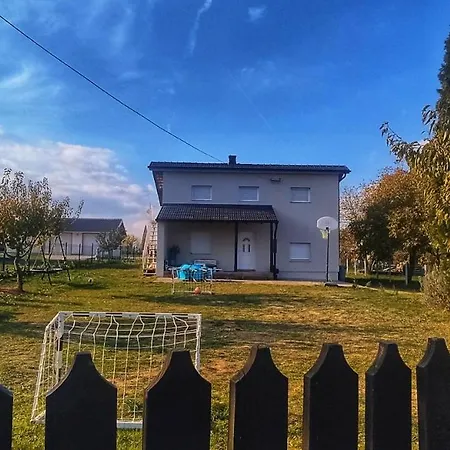 Seosko Turisticko Domacinstvo Stankovic * Arandjelovac