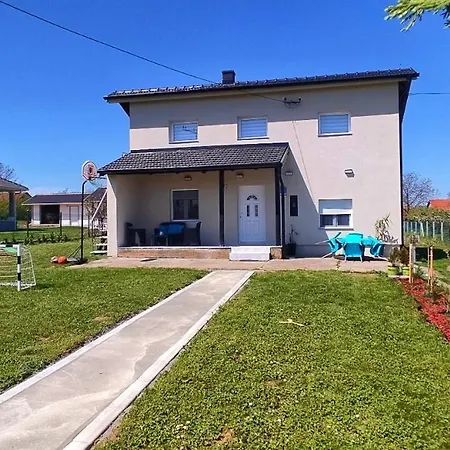 Semesterbostad Seosko Turisticko Domacinstvo Stankovic *