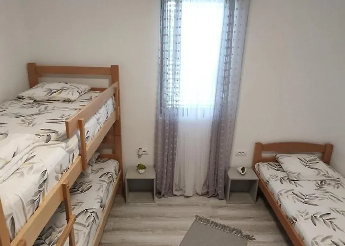 펜션 Seosko Turisticko Domacinstvo Stankovic 아란젤로바츠